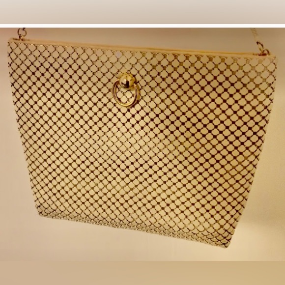 Vintage La Regale Cream Interlocking Beaded Crossbody Glamour Evening Party Bag - Picture 4 of 17